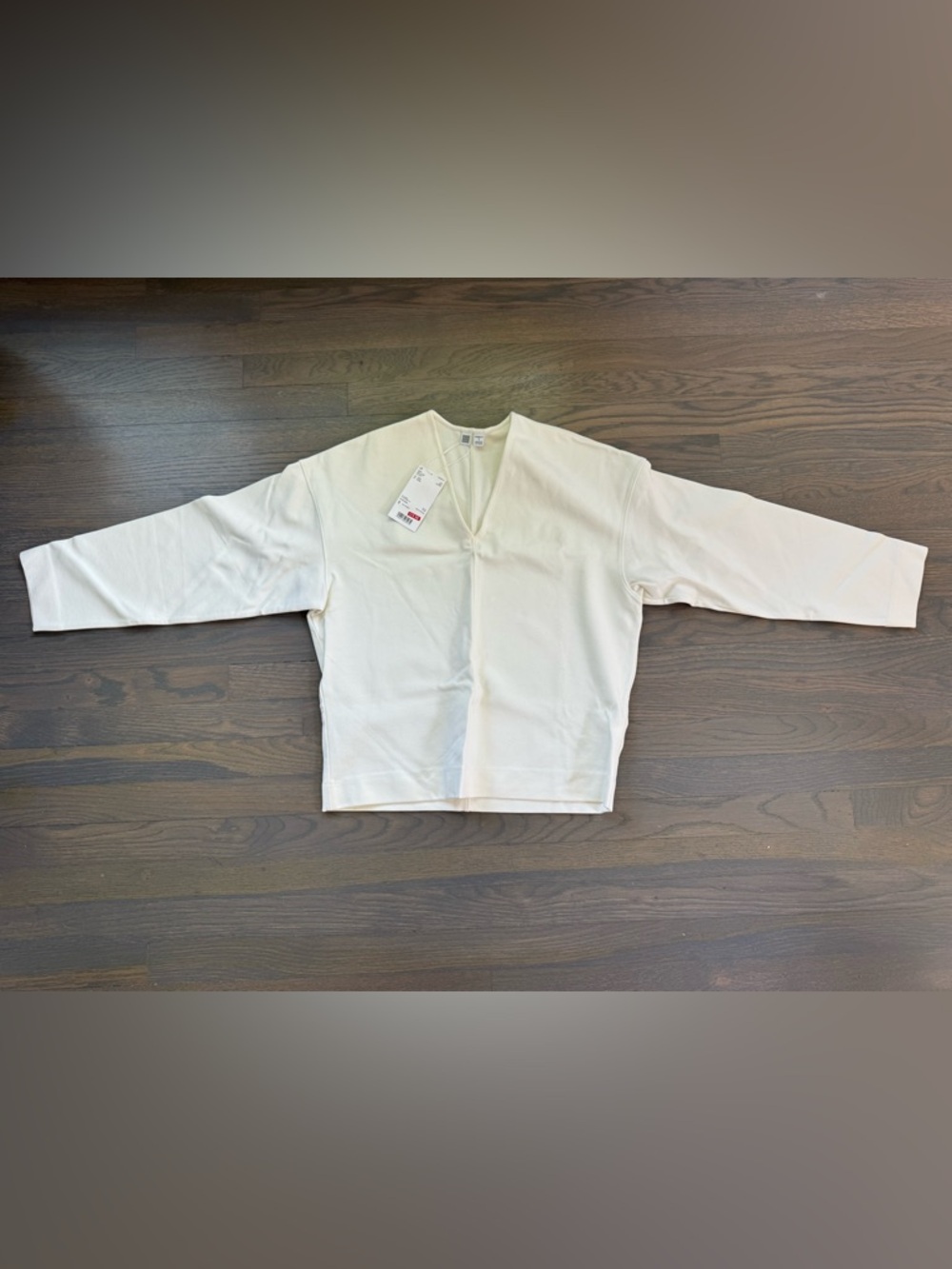 Uniqlo Ponte V Neck long sleeve pullover